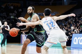 开云体育 -赛地聚焦：CBA常规赛清晨热度飙升；阿斯顿维拉完成体检；赛场秩序良好；高层口径保持一致(赛地兑换人民币)